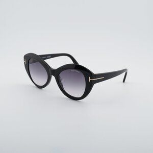 Tom Ford Guinevere FT1084 01B Sunglasses Black Cat Eye Frame, Smoke Lenses